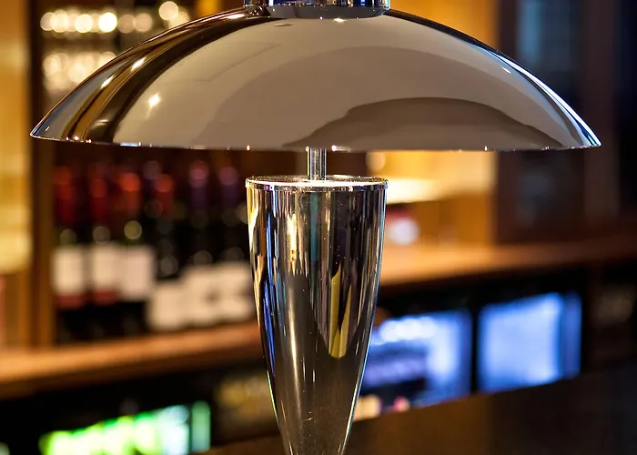 Leonardo Parnell Street 4*