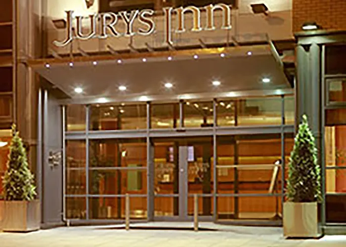 Leonardo Parnell Street מלון