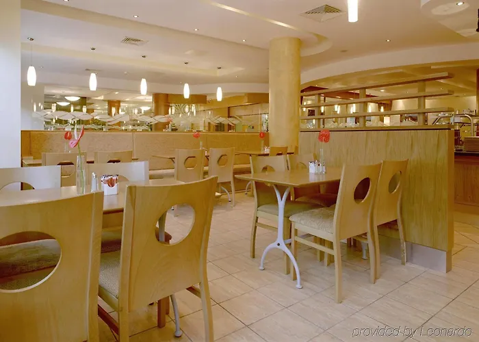 מלון Leonardo Parnell Street