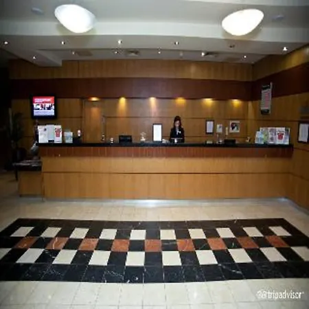 Leonardo Parnell Street