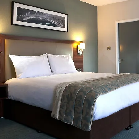 Hotel Leonardo Parnell Street