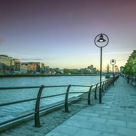 ホテル Leonardo Parnell Street