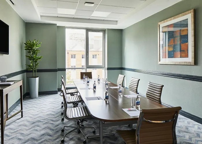 Отель Leonardo Parnell Street Дублин