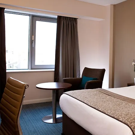 Hotel Leonardo Parnell Street 4*