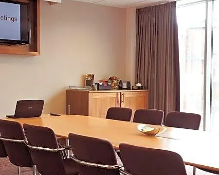Hotel Leonardo Parnell Street 4*