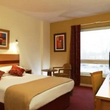 Leonardo Parnell Street Dublin