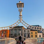 Leonardo Parnell Street Dublin