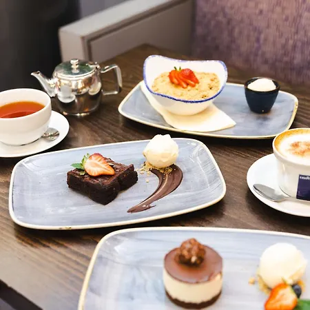 Leonardo Parnell Street Hotel 4*