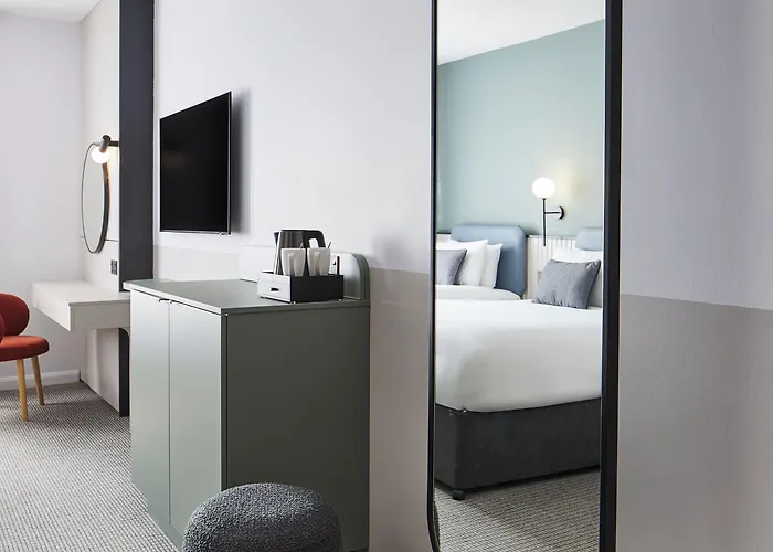 Leonardo Parnell Street Dublin