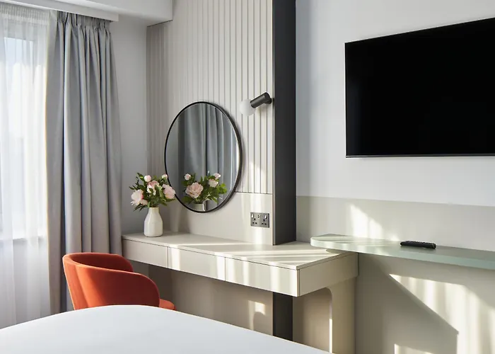 Leonardo Parnell Street 4*