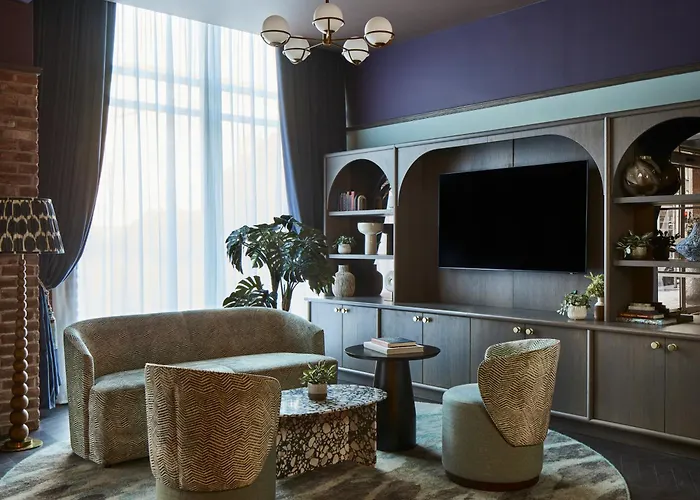 Leonardo Parnell Street 4*