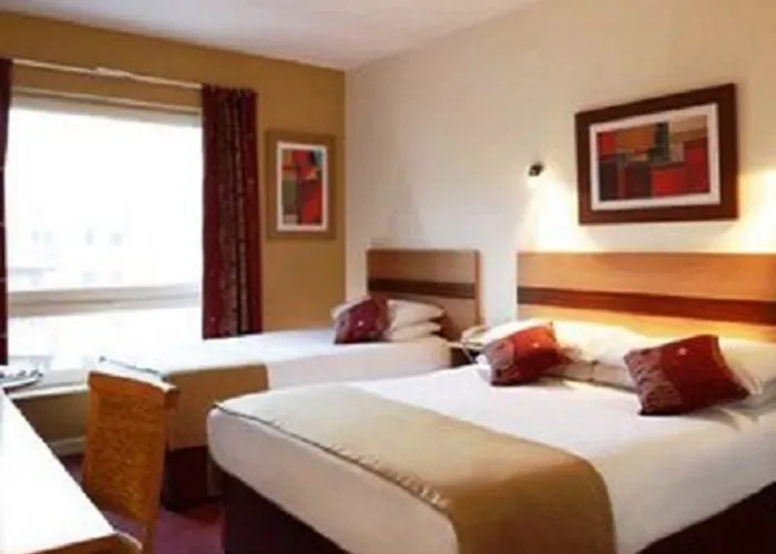 Hotel Leonardo Parnell Street 4*
