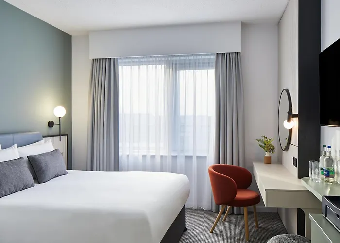 Leonardo Parnell Street Dublin